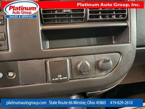 Used 2018 Chevrolet Express 3500 Extended w/ Driver Convenience Package RWD image 21