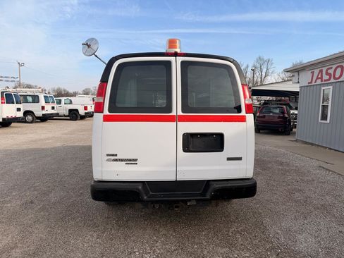 Used 2011 Chevrolet Express 2500 RWD 2500 135 image 5