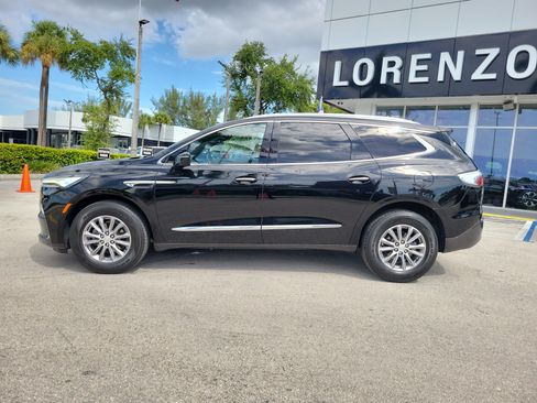 Used 2022 Buick Enclave Essence FWD image 8