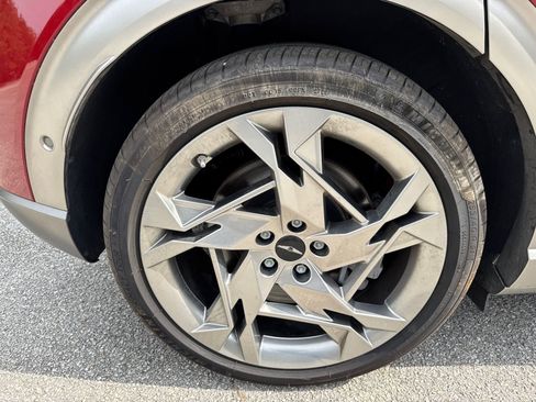 Used 2023 Genesis GV60 Performance image 17