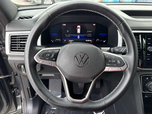 Used 2022 Volkswagen Atlas Cross Sport SE FWD image 39