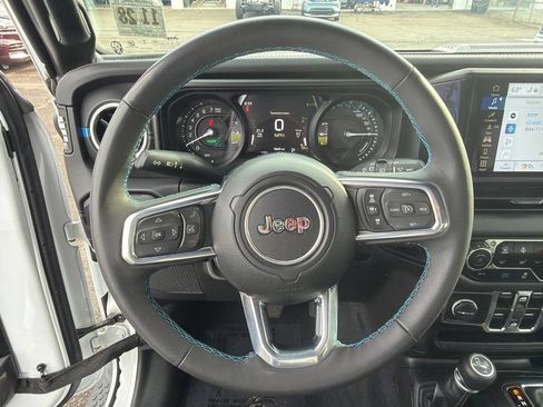 Used 2024 Jeep Wrangler High Altitude AWD/4WD image 23