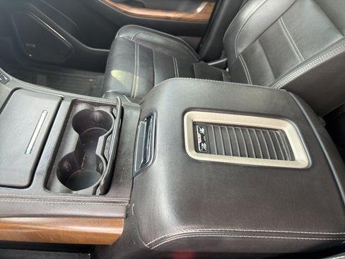 Certified 2019 GMC Yukon XL Denali AWD/4WD image 25