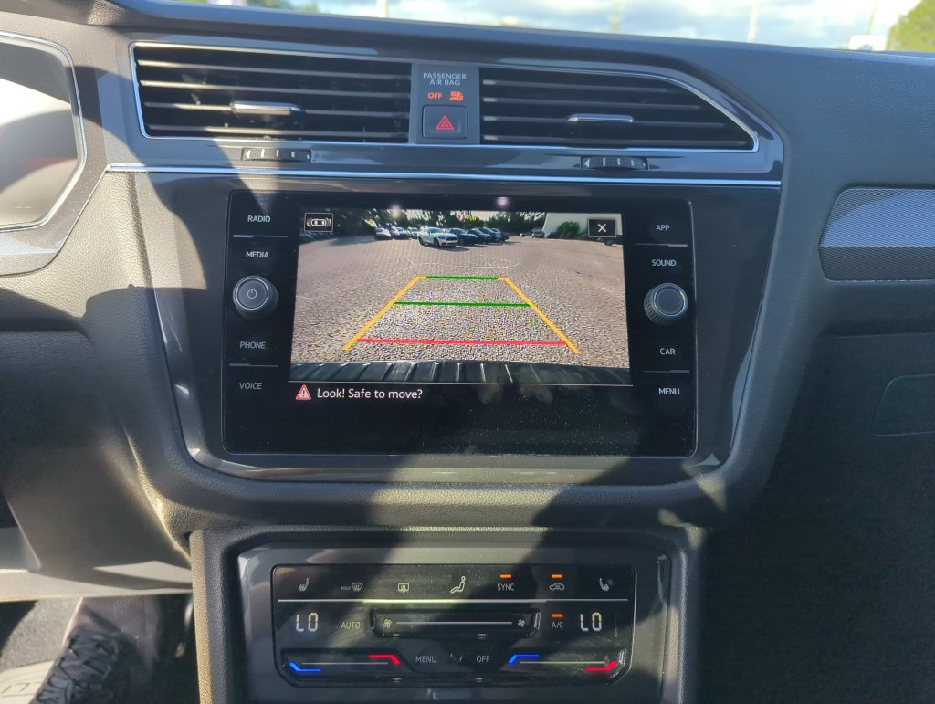 Certified 2023 Volkswagen Tiguan SE R-Line FWD image 26