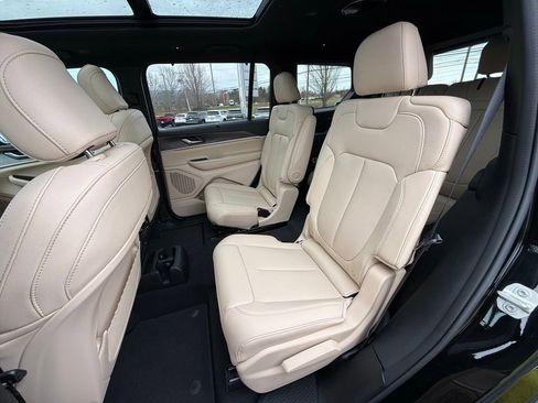 Certified 2024 Jeep Grand Cherokee L Limited w/ Luxury Tech Group II image 33