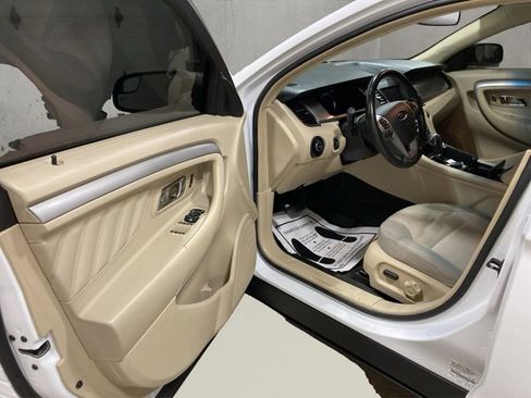 Used 2013 Ford Taurus SEL image 10