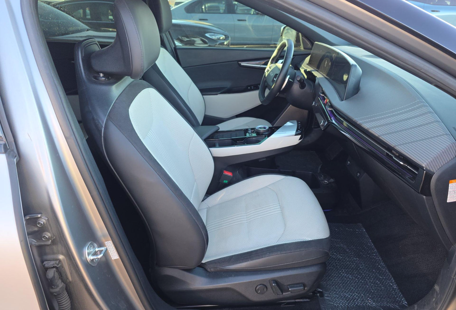 Used 2023 Kia EV6 GT-Line w/ GT-Line White Seat Package AWD/4WD image 13