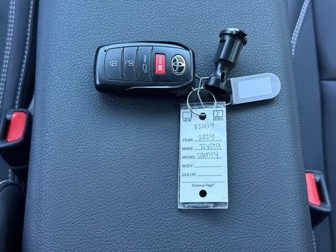 Certified 2025 Toyota Camry SE AWD/4WD image 28