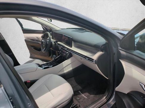 Certified 2025 Hyundai Tucson SE FWD image 20