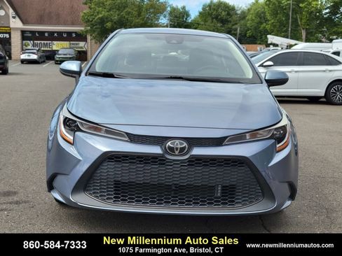 Used 2021 Toyota Corolla LE w/ LE Convenience Package image 8