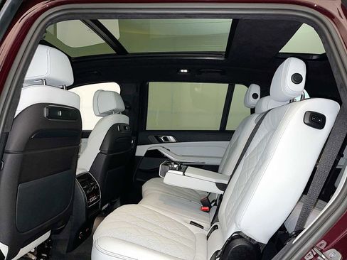 Certified 2023 BMW X7 xDrive40i w/ M Sport Package image 20