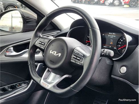 Used 2022 Kia Stinger GT2 image 25