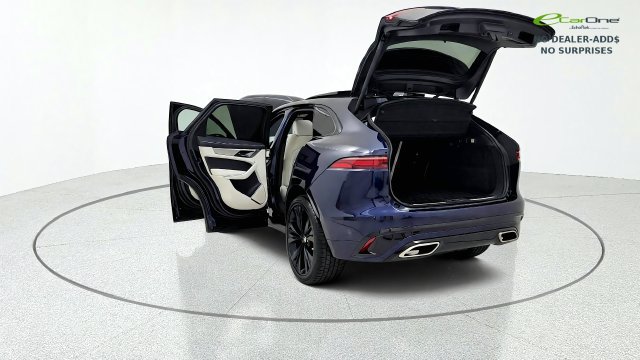Used 2025 Jaguar F-PACE R-Dynamic S AWD/4WD image 17