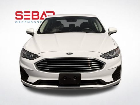 Used 2020 Ford Fusion SE FWD image 2