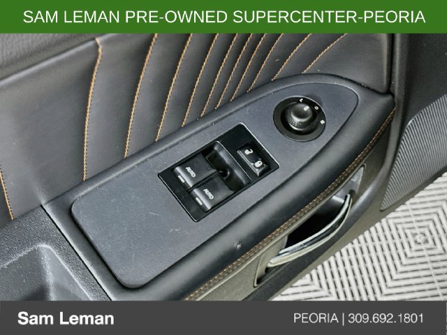 Used 2014 Dodge Challenger R/T RWD image 16