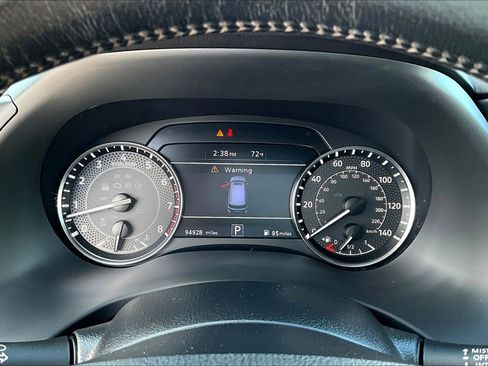 Used 2021 Nissan Armada SL w/ Captain's Chairs Package image 14