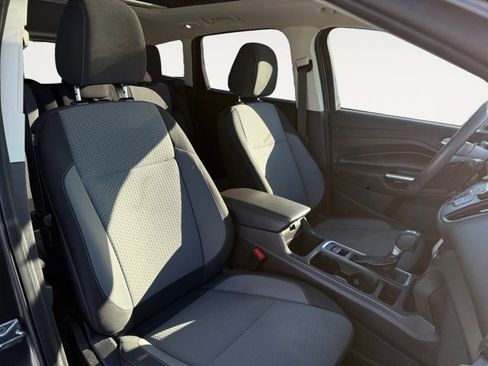 Used 2017 Ford Escape SE image 14