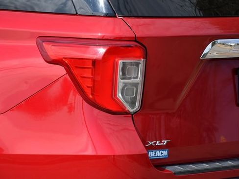 Used 2020 Ford Explorer XLT w/ Equipment Group 202A image 13