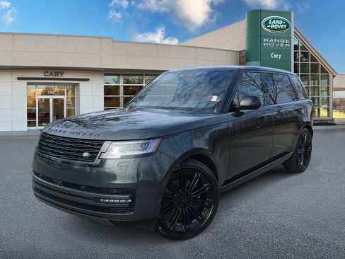 New 2026 Land Rover Range Rover Long Wheelbase SE image 1