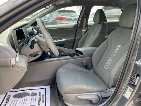 Used 2026 Hyundai Elantra Sport FWD image 23