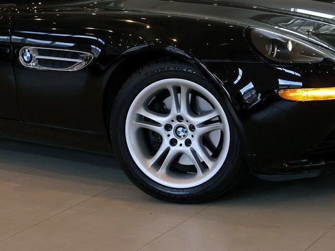 Used 2001 BMW Z8 RWD image 9