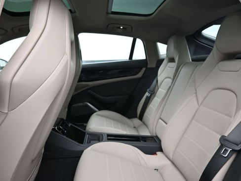 Certified 2025 Porsche Panamera image 18