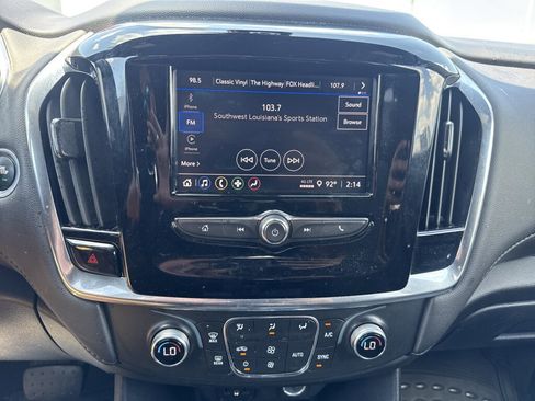 Used 2023 Chevrolet Traverse LT FWD image 37