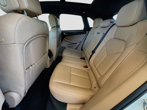 Used 2019 Porsche Macan S AWD/4WD image 25
