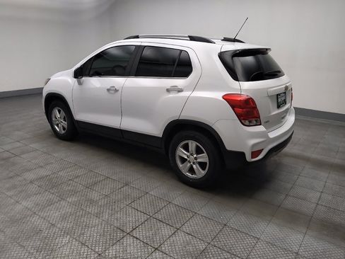 Used 2019 Chevrolet Trax LT w/ LT Convenience Package FWD image 3