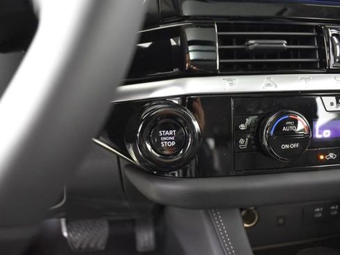 New 2026 Nissan Pathfinder Platinum AWD/4WD image 18