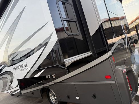 Used 2019 Mercedes-Benz Sprinter 170 image 12