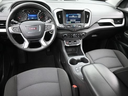 Used 2024 GMC Terrain SLE w/ Driver Convenience Package FWD image 16