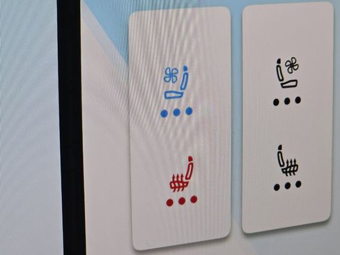 Used 2025 Volkswagen Atlas SEL Premium R-Line image 11