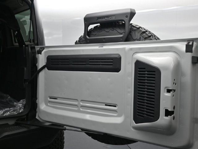 New 2026 Ford Bronco Raptor AWD/4WD image 20
