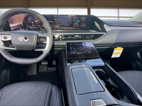 New 2026 INFINITI QX80 Luxe image 16