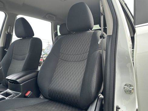 Used 2019 Nissan Rogue S w/ Special Edition Package AWD/4WD image 27