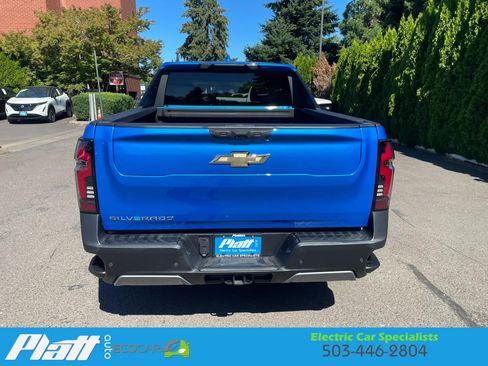 Used 2025 Chevrolet Silverado EV LT AWD/4WD image 8