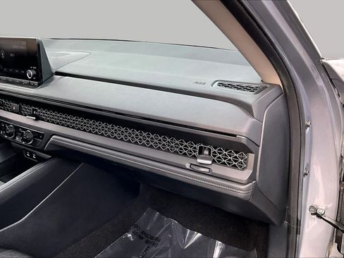 Used 2023 Honda Accord EX image 18