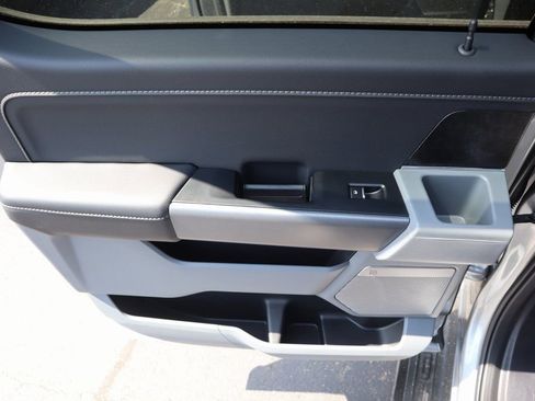 Used 2025 Ford F150 Lightning Flash image 17