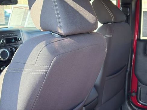 Used 2013 Jeep Wrangler Unlimited Sahara w/ Dual Top Group image 18