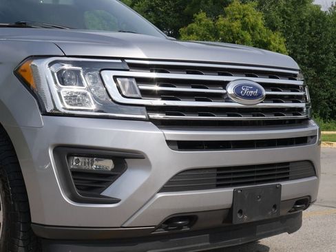 Used 2021 Ford Expedition XLT AWD/4WD image 2
