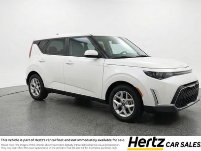 Used 2025 Kia Soul LX w/ LX Technology Package