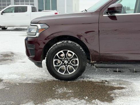 Used 2024 Ford Expedition Max XLT image 10