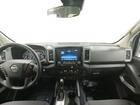 Used 2022 Nissan Frontier SV image 26