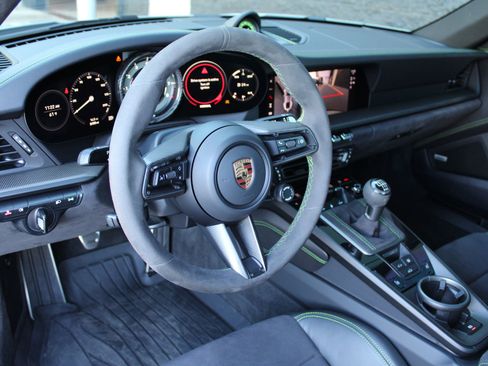 Used 2022 Porsche 911 Carrera S image 4