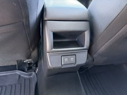 Used 2019 Subaru Outback 2.5i Premium AWD/4WD image 11