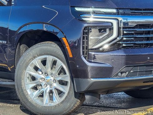 New 2025 Chevrolet Suburban Premier image 3