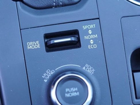 Used 2024 Toyota Highlander XSE image 31