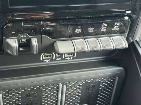 New 2026 RAM 2500 Laramie w/ Night Edition AWD/4WD image 22