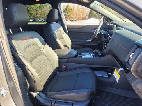 New 2026 Nissan Pathfinder Rock Creek w/ Rock Creek Premium Package AWD/4WD image 10